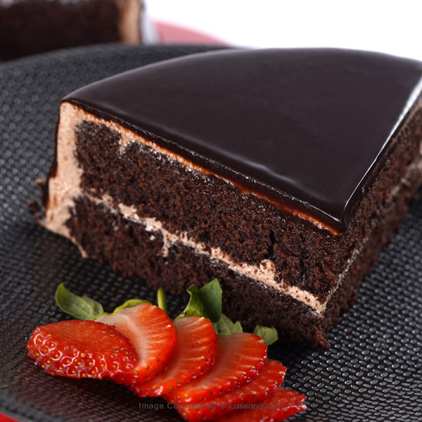LASSANA STRAWBERRY DELIGHT CHOCOLATE FUDGE CAKE - 1KG (2.2 LLBS) - Lassana Cakes - in Sri Lanka