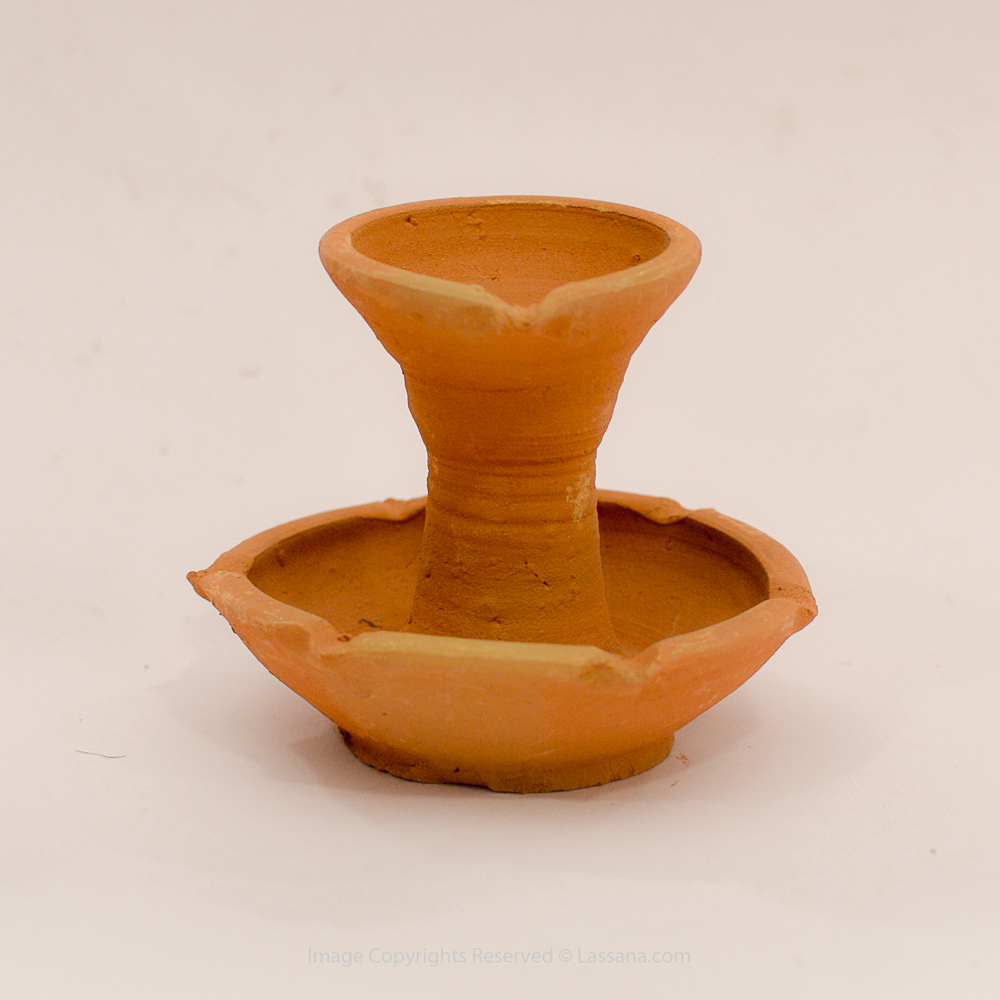 TRADITIONAL CLAY OIL LAMP - Home Décor - in Sri Lanka